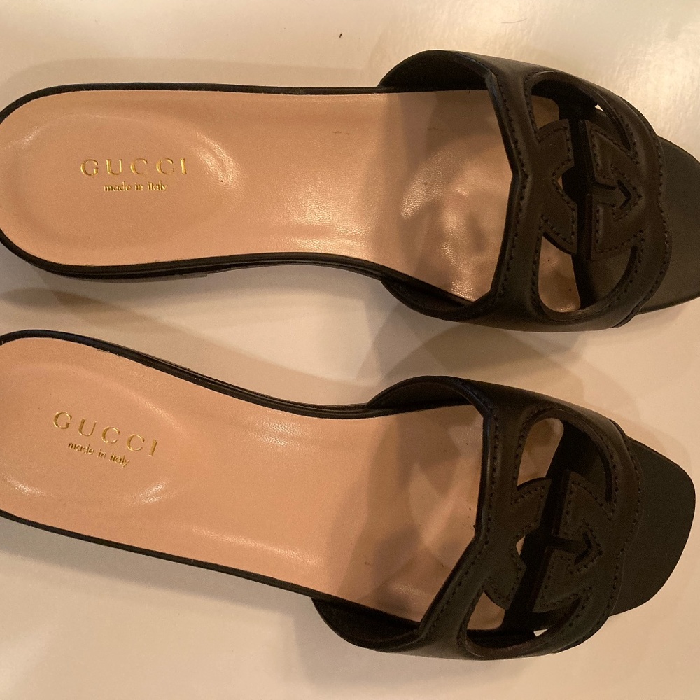 WOMEN'S INTERLOCKING G CUT-OUT SLIDE SANDAL - GUCCI